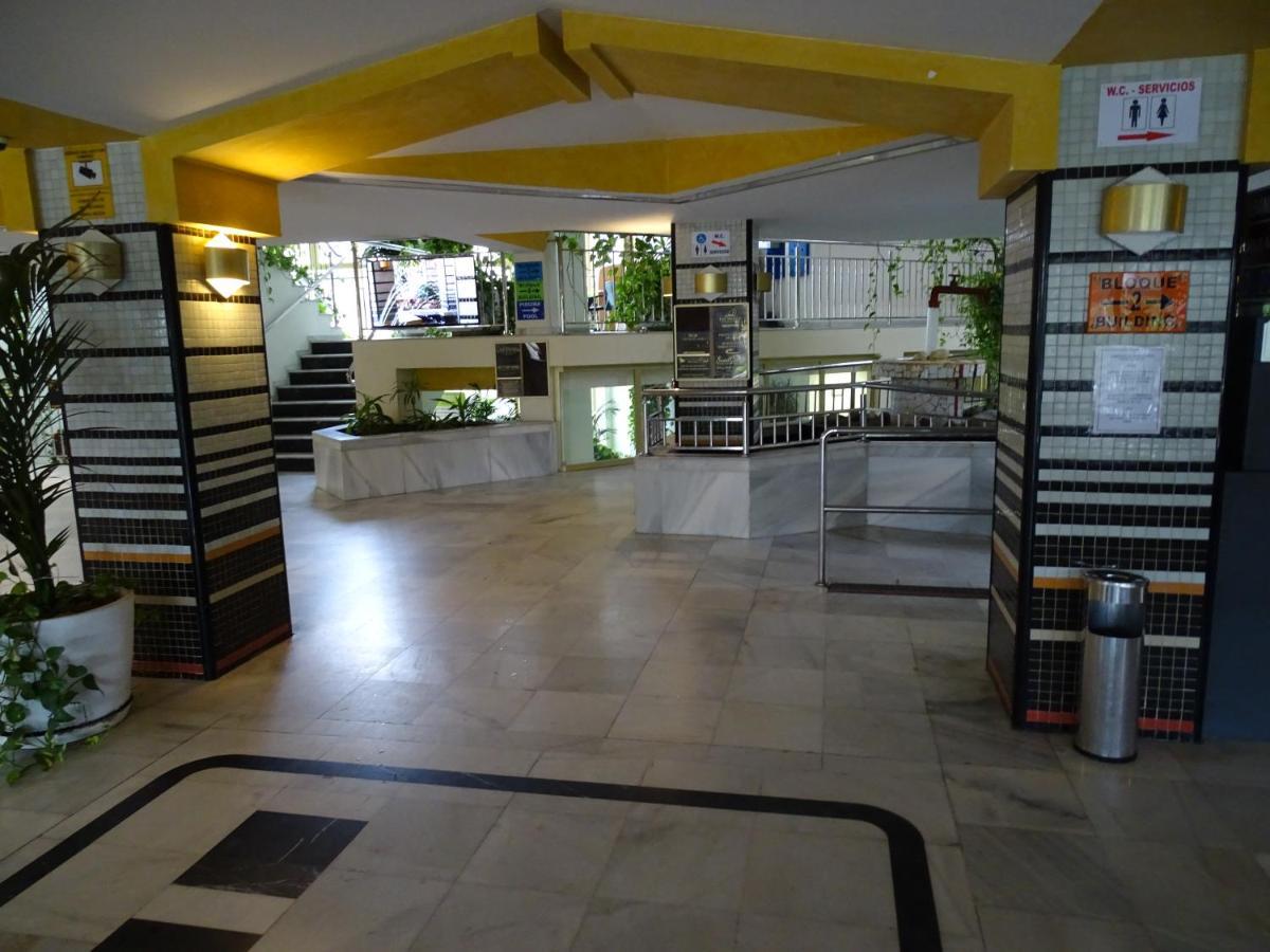 Apartamento En Benalbeach بينالماذينا المظهر الخارجي الصورة